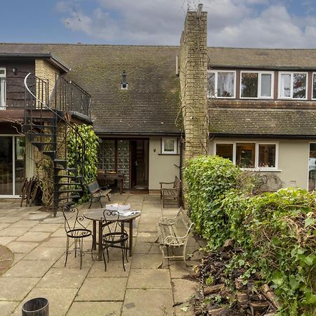 Sandford Meadow Guest House Kennington  Экстерьер фото