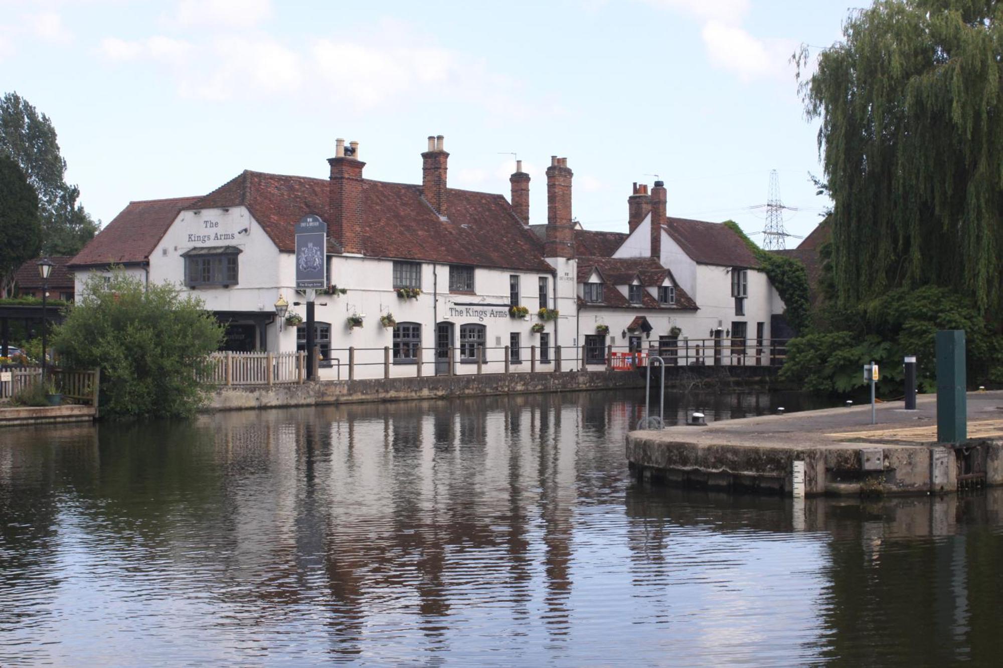 Sandford Meadow Guest House Kennington  Экстерьер фото